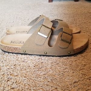 MUDD Sandles